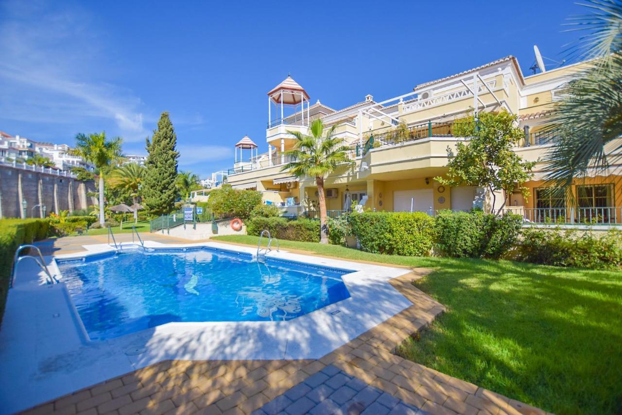 Refurbished 2-Bed Apartment Burriana Beach. ネルハ エクステリア 写真