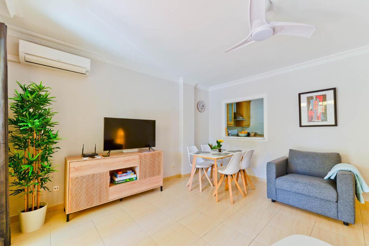 Refurbished 2-Bed Apartment Burriana Beach. ネルハ エクステリア 写真