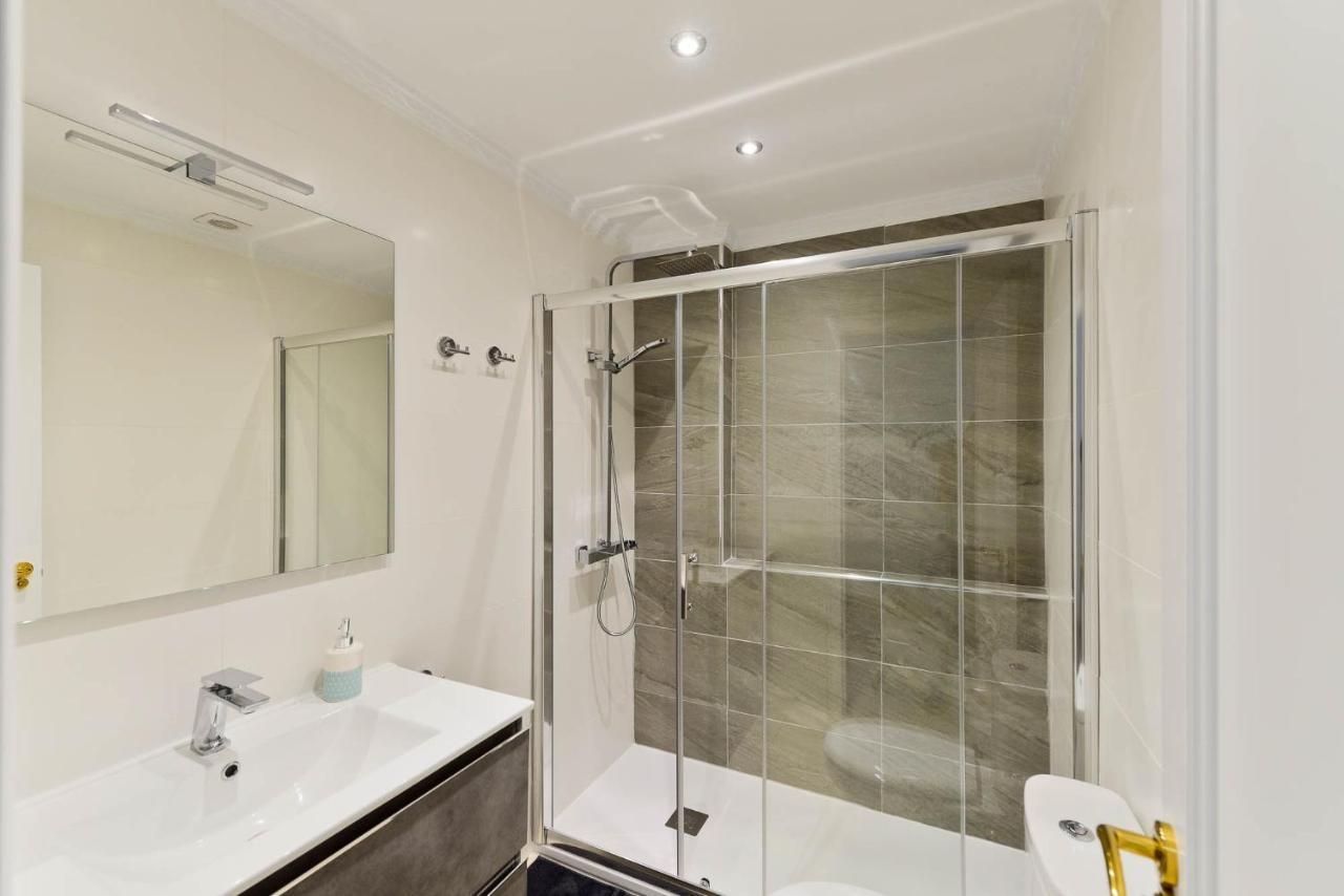 Refurbished 2-Bed Apartment Burriana Beach. ネルハ エクステリア 写真